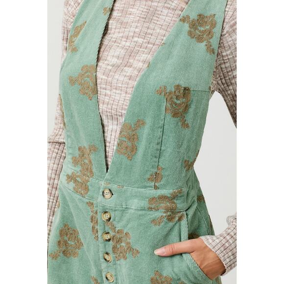 NWT Mystree Embroidered Corduroy Jumpsuit Sage Green Floral Size Small - Picture 3 of 10